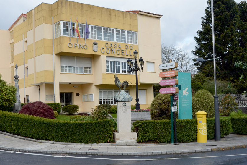 Casa do Concello de O Pino.