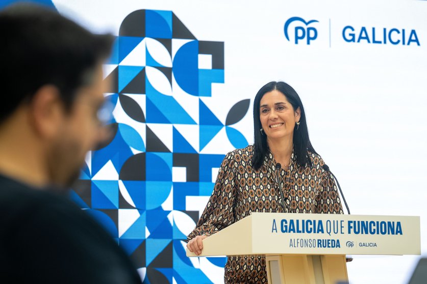 Paula Prado na presentación da campaña do Partido Popular